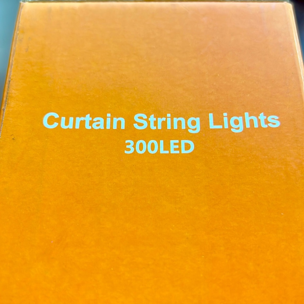 NEW Twinkle Star Curtain String Lights 300LED Indoor & Outdoor Use Warm White - Picture 8 of 14
